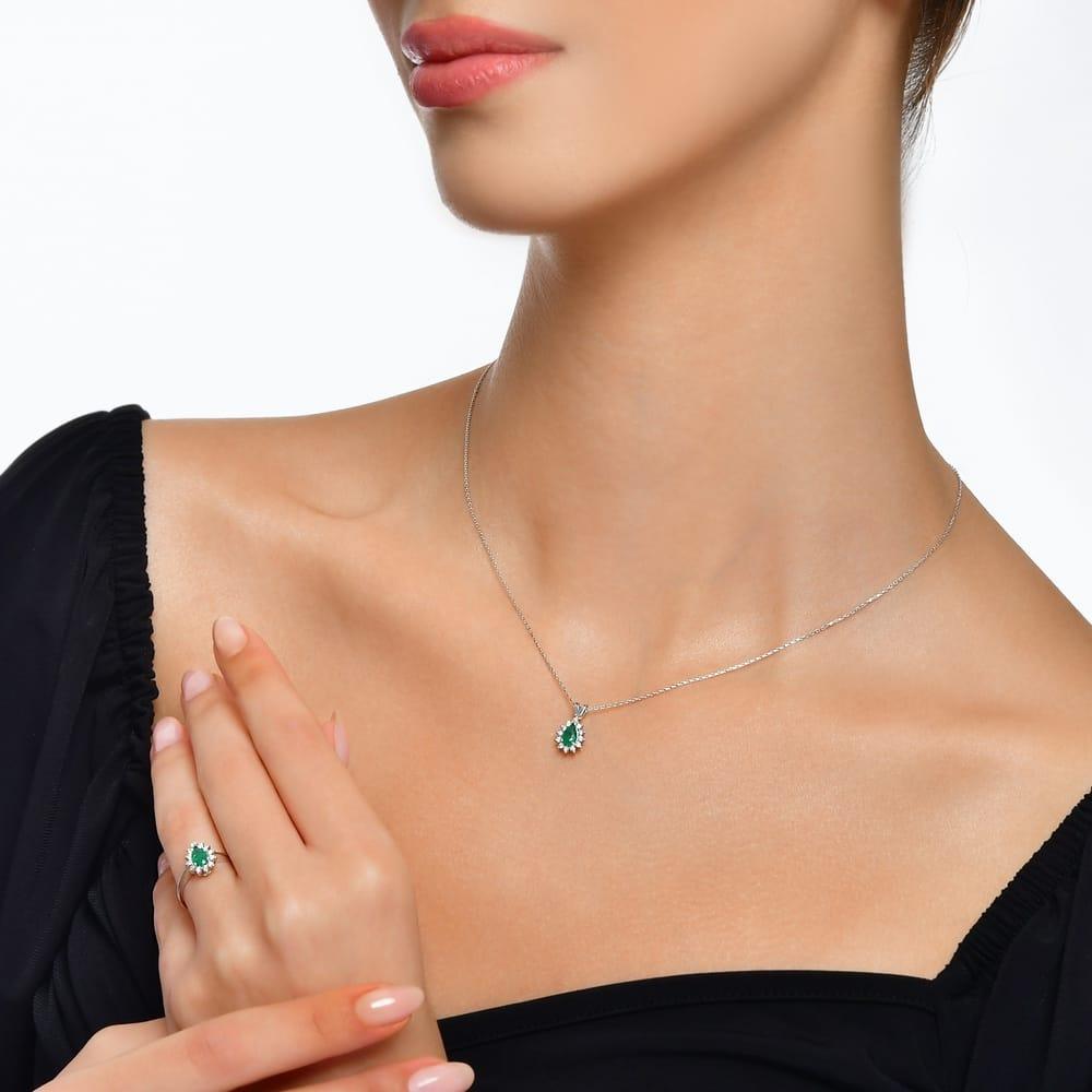 0.52 Carat Emerald Cut Cluster Pear Solitaire Diamond Necklace