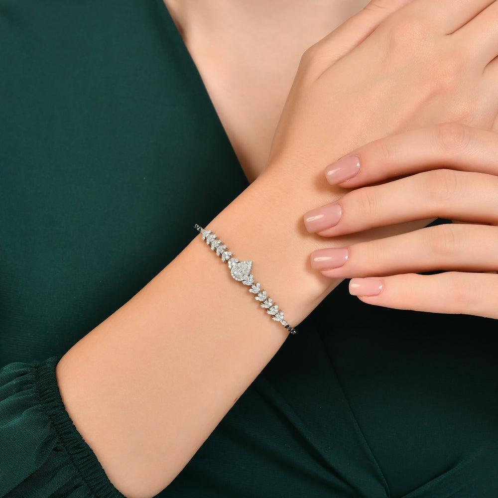 0.94 Karat Baget Pırlantalı Bileklik