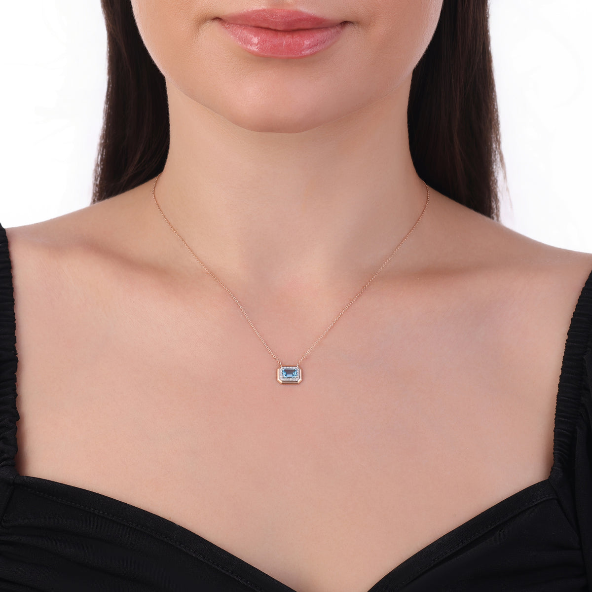0.75 Karat Blue Topaz Pırlanta Kolye