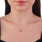 0.73 Karat Oval Yakut Baget Pırlanta Kolye