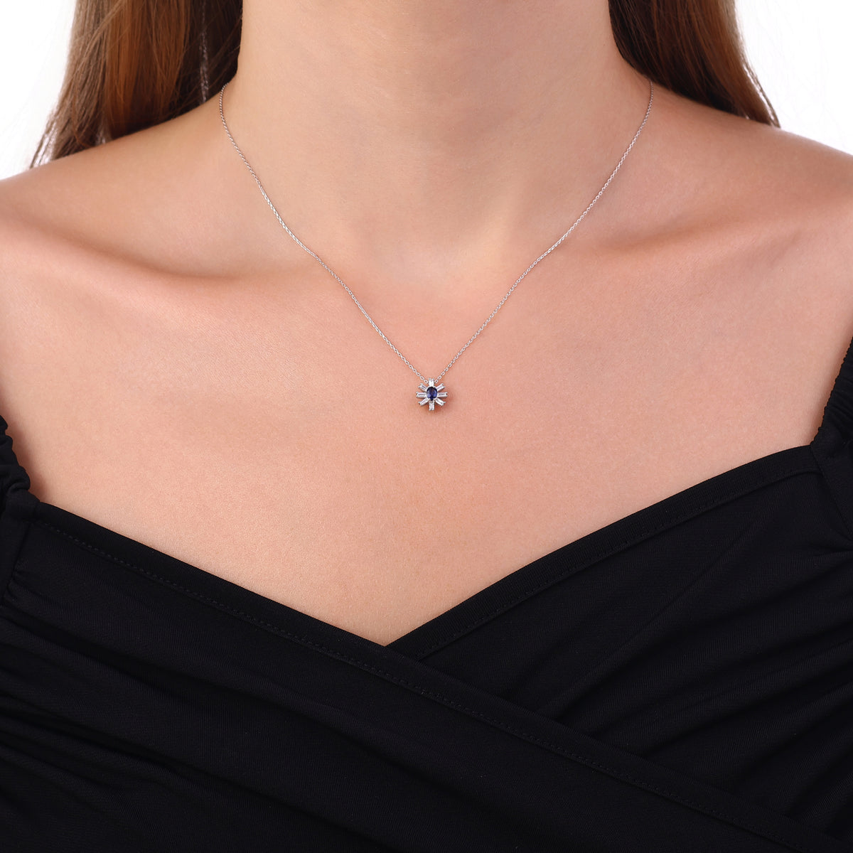 0.40 Karat Molino Safir Baget Pırlanta Kolye