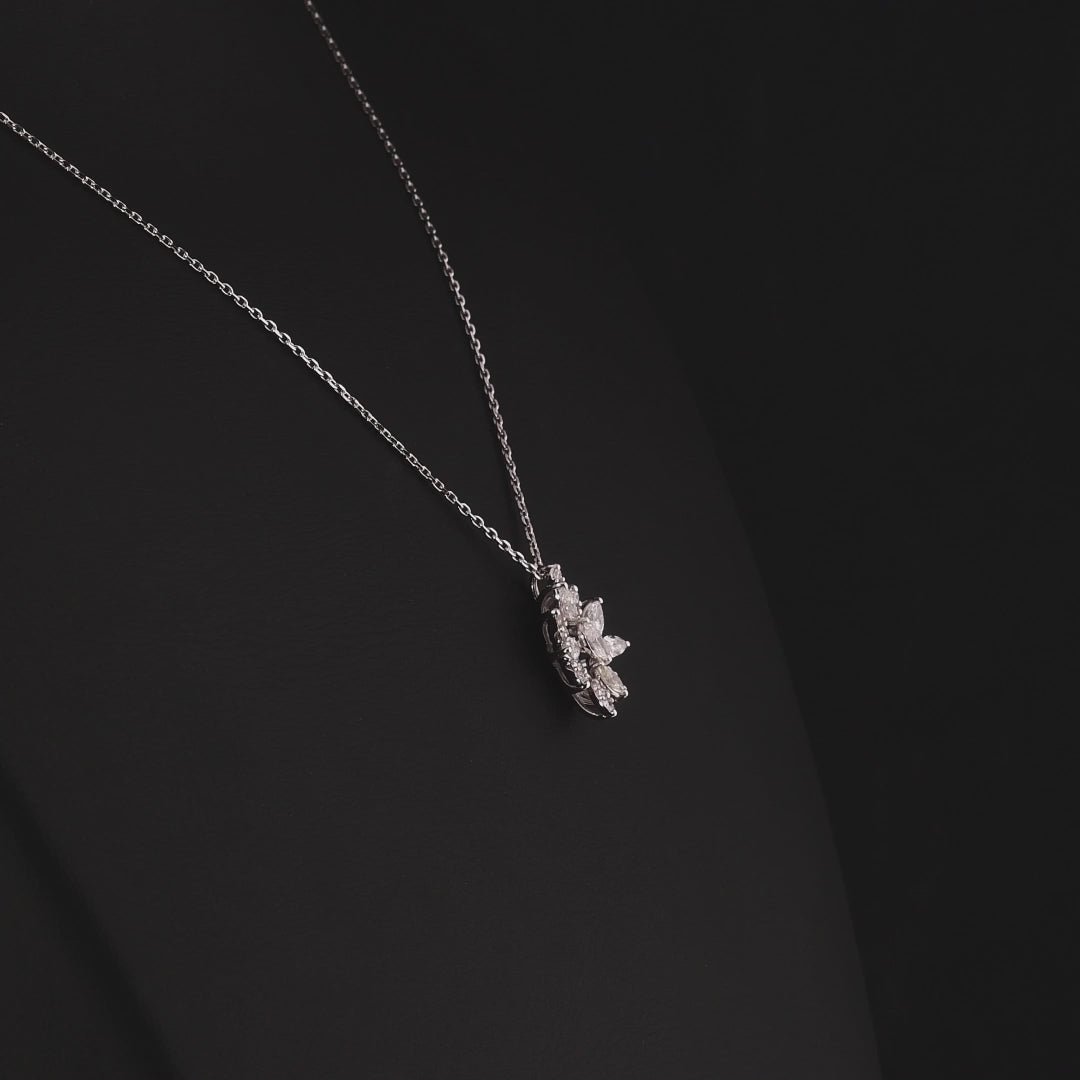 0.73 Karat Markiz Pırlanta Kolye